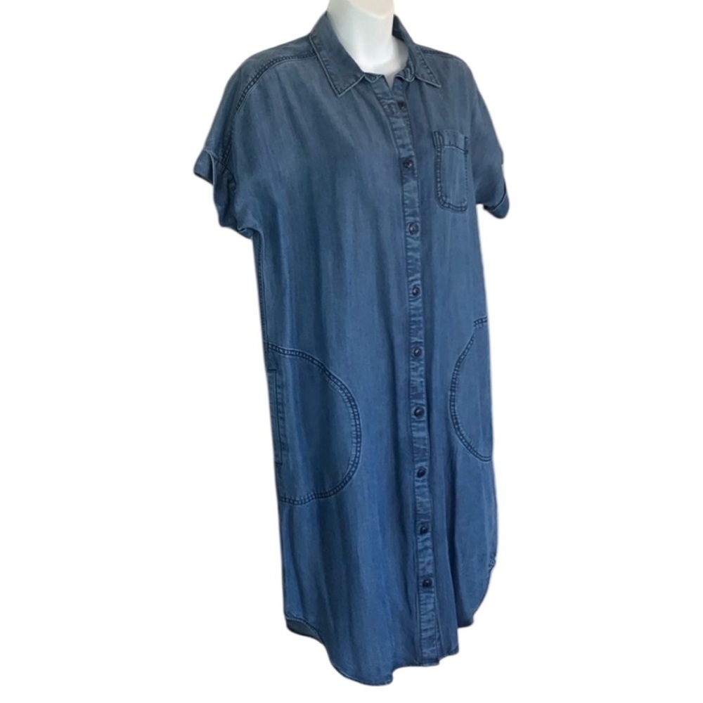 Land's End chambray denim-look dress, buttons, short sleeves, relaxed fit. 8
